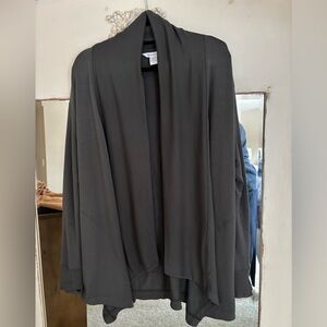 Athleta Pranayama Restore Wrap - Charcoal color - size Medium